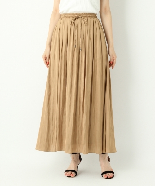 A part by(アパートバイ)の「サテンギャザーマキシスカート 757071 (スカート・レディース・イエロー/ネイビー/テラコッタ/ベージュ・FREE)」の2枚目の写真