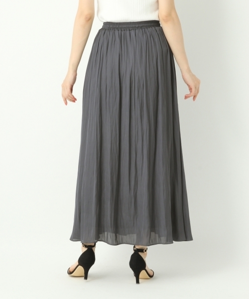 A part by(アパートバイ)の「サテンギャザーマキシスカート 757071 (スカート・レディース・イエロー/ネイビー/テラコッタ/ベージュ・FREE)」の8枚目の写真