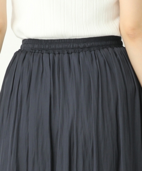 A part by(アパートバイ)の「サテンギャザーマキシスカート 757071 (スカート・レディース・イエロー/ネイビー/テラコッタ/ベージュ・FREE)」の20枚目の写真