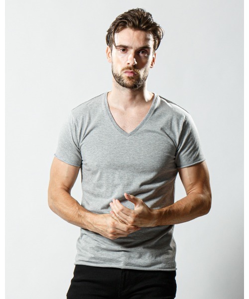 wjk（ダヴルジェイケイ）の「cut-off V-neck S/S（Tシャツ/カットソー・メンズ・ブラック/ホワイト/ピンク/ネイビー/イエロー/ライトブルー/トップグレー/ダークグレー/サンドベージュ/レッド・LARGE/SMALL/MEDIUM/X-LARGE）」の4枚目の写真