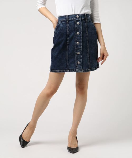 WEGO(ウィゴー)の「WEGO/前ボタンパネルタイトミニスカート(デニムスカート・レディース・インディゴブルー/ダークインディゴブルー/その他1/ブルー/ブラック・SMALL/MEDIUM/LARGE)」の16枚目の写真