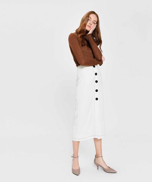 CHARLES & KEITH(チャールズ & キース)の「ポインテッドアンクルストラップヒール / Pointed Ankle Strap Heels(サンダル・レディース・ブラック/ライトベージュ/ブラック系その他2・23cm/23.5cm/24.5cm/25cm)」の20枚目の写真