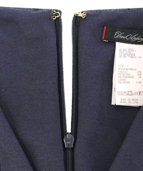 AMBIENT（アンビエント）の「Vネックスリムドレス（ワンピース・レディース・ネイビー/バーガンディー・1/2）」の10枚目の写真