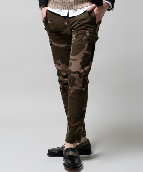 NANO universe（ナノユニバース）の「カモ柄9分丈ストレッチスキニー カーゴ（カーゴパンツ・メンズ・その他1/その他2/その他3/その他6・28/30/32）」の2枚目の写真