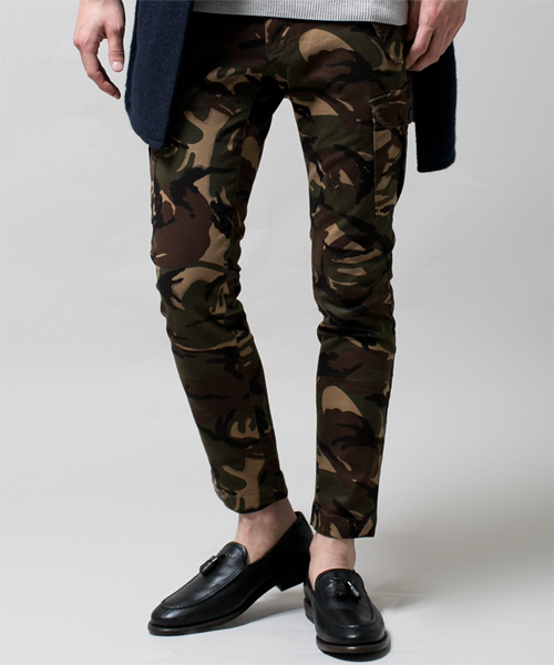 NANO universe（ナノユニバース）の「カモ柄9分丈ストレッチスキニー カーゴ（カーゴパンツ・メンズ・その他1/その他2/その他3/その他6・28/30/32）」の3枚目の写真