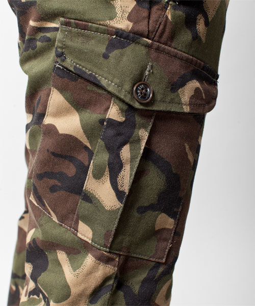 NANO universe（ナノユニバース）の「カモ柄9分丈ストレッチスキニー カーゴ（カーゴパンツ・メンズ・その他1/その他2/その他3/その他6・28/30/32）」の10枚目の写真