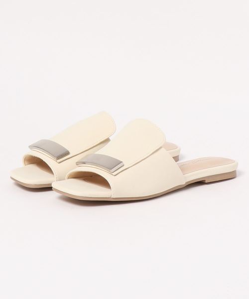 KOBE LETTUCE（コウベレタス）の「スクエアモチーフ金具付き甲深フラットサンダル（サンダル・レディース・ホワイト/ブラック/シルバー/ブルー系その他/レオパード・LL/S/M/L）」の8枚目の写真