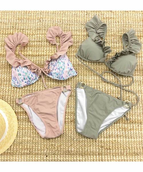 KOBE LETTUCE(コウベレタス)の「フリルカラービキニ【水着上下2点セット】(水着・レディース・ライトカーキ/ブラック/ピンク系その他/ブルー系その他・FREE)」の1枚目の写真