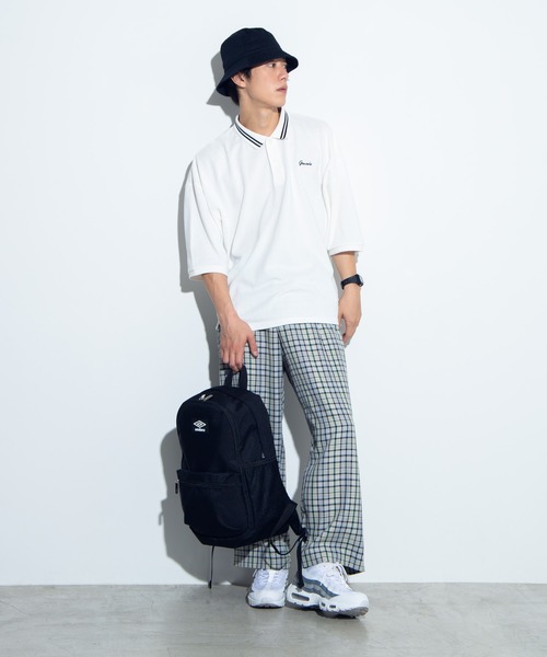 UMBRO(アンブロ)の「∴WEGO/UMBRO別注ラバーロゴデイパック(バックパック/リュック・メンズ・ブラック/ブラック系その他・FREE)」の17枚目の写真