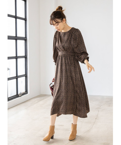 &. NOSTALGIA（アンドドットノスタルジア）の「レオパード柄タック袖