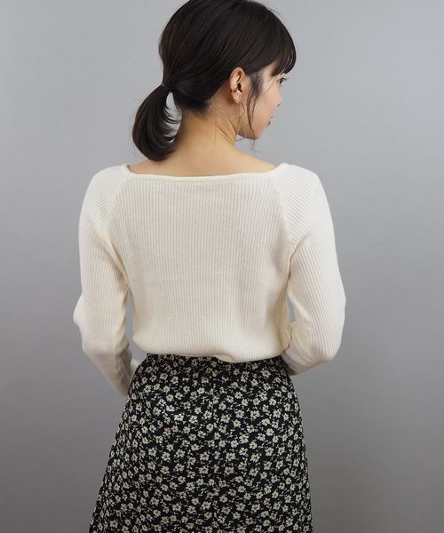 tiptop（ティップトップ）の「【ZOZO限定アイテム】アシメネックリブニット（ニット/セーター・レディース・ブラック/ブラウン/オフホワイト/グレイッシュベージュ/ベージュ/ダークブラウン・FREE）」の9枚目の写真