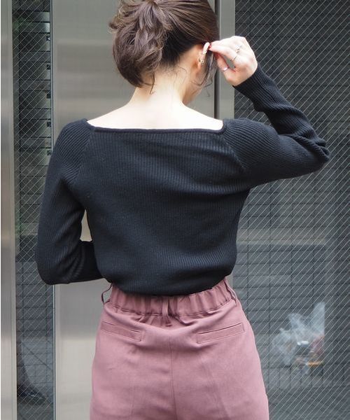 tiptop（ティップトップ）の「【ZOZO限定アイテム】アシメネックリブニット（ニット/セーター・レディース・ブラック/ブラウン/オフホワイト/グレイッシュベージュ/ベージュ/ダークブラウン・FREE）」の12枚目の写真