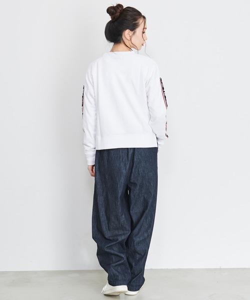 FILA（フィラ）の「FILA/フィラ ロゴテープ ショート丈 トレーナー ビッグシルエット スウェット（スウェット・レディース・ホワイト/ブラック/杢グレー・M/L）」の17枚目の写真