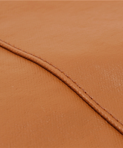 PORTER（ポーター）の「PORTER FREE STYLE SHOULDER BAG M <B印 YOSHIDA SELECT>（ショルダーバッグ・メンズ・ブラック/ブラウン系その他/ブラウン・ONE SIZE）」の7枚目の写真