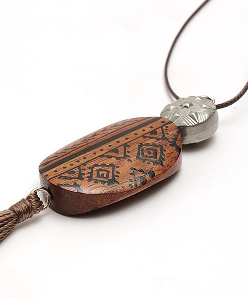 チチカカ（チチカカ）の「ペイントタッセル　ネックレス（ネックレス・レディース・ベージュ/ブラウン・FREE）」の9枚目の写真