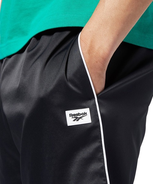 Reebok(リーボック)の「クラシックス アドバンス ショーツ / Classics Advance Shorts(その他パンツ・メンズ・ブラック・SMALL/MEDIUM/LARGE/X-LARGE/XX-LARGE/XXX-LARGE)」の4枚目の写真