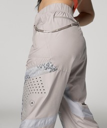【STELLA MCCARTNEY】インサート付きのソフトパンツ adidas パンツ Originals by Stella McCartney Zip Trackpants