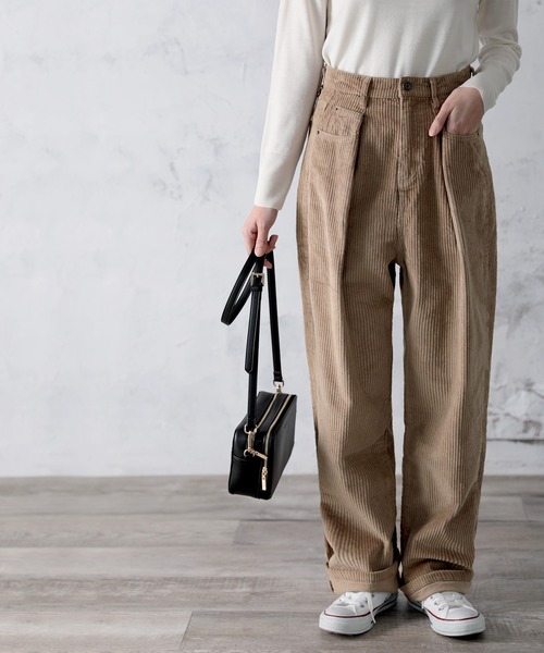 classicalelf(クラシカルエルフ)の「ワイドストレートハイウエスト無地タックパンツ(フルレングス)(その他パンツ・レディース・ベージュ/アイボリー/モカ/チャコール・SMALL/MEDIUM/LARGE/X-LARGE)」の8枚目の写真