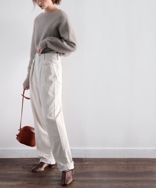 classicalelf(クラシカルエルフ)の「ワイドストレートハイウエスト無地タックパンツ(フルレングス)(その他パンツ・レディース・ベージュ/アイボリー/モカ/チャコール・SMALL/MEDIUM/LARGE/X-LARGE)」の21枚目の写真
