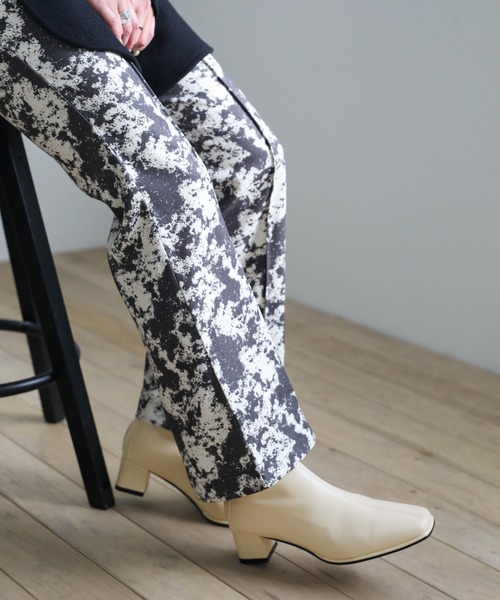 select MOCA(セレクトモカ)の「フェイクレザースクエアヒールブーツ(ブーツ・レディース・ライトベージュ/ブラック/ミント・LARGE/SMALL/MEDIUM)」の8枚目の写真