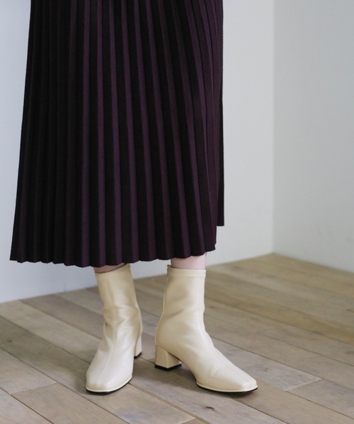 select MOCA(セレクトモカ)の「フェイクレザースクエアヒールブーツ(ブーツ・レディース・ライトベージュ/ブラック/ミント・LARGE/SMALL/MEDIUM)」の6枚目の写真