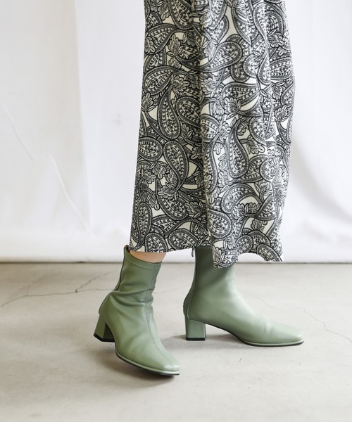 select MOCA(セレクトモカ)の「フェイクレザースクエアヒールブーツ(ブーツ・レディース・ライトベージュ/ブラック/ミント・LARGE/SMALL/MEDIUM)」の21枚目の写真