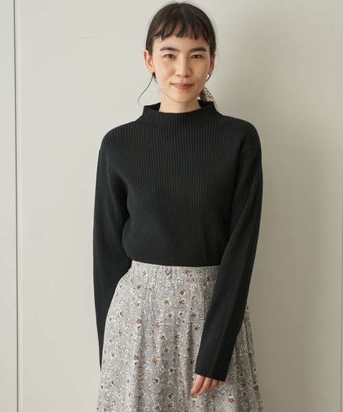 AMERICAN HOLIC（アメリカンホリック）の「モックネックリブニットプルオーバー（ニット/セーター・レディース・ブラック/ブラウン/オフホワイト/サックスブルー/グレー系その他/ライトベージュ/テラコッタ・M/L）」の3枚目の写真