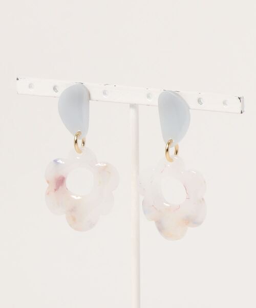 tone(トーン)の「【0r10n.】お花ピアス(ピアス(両耳用)・レディース・ホワイト/ベージュ/パープル/イエロー/オレンジ/ブルー・FREE)」の2枚目の写真