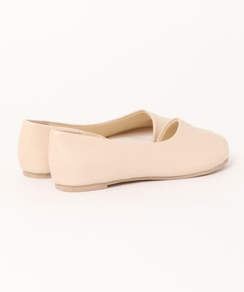 KOBE LETTUCE（コウベレタス）の「足袋サイドカットフラットパンプス（パンプス・レディース・ブラック/キャメル/ホワイト/ベージュ・L/S/LL/M）」の6枚目の写真