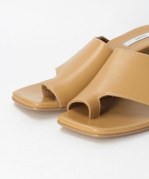 TILLETT（ティレット）の「＜TILLETT＞レザートング スクエアヒールサンダル ◆（サンダル・レディース・ブラック/ベージュ・8/6/7）」の9枚目の写真