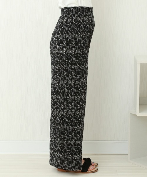 CHARM BERRY TIC(チャームベリーチック)の「花柄クリスタルプリーツパンツ(その他パンツ・レディース・ホワイト×ブラック/ブラック×ホワイト・M)」の3枚目の写真