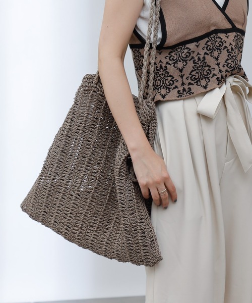 COLONY 2139（コロニートゥーワンスリーナイン）の「ペーパービッグ巾着バッグ/トートバッグ（ショルダーバッグ・レディース・ブラック/アイボリー/グレイッシュベージュ・FREE）」の21枚目の写真