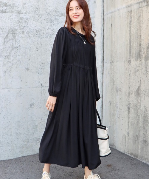 BLUEEAST(ブルーイースト)の「シャーリングシフォンロングワンピース(ワンピース・レディース・ラベンダー/アイボリー/ブラック・MEDIUM)」の14枚目の写真