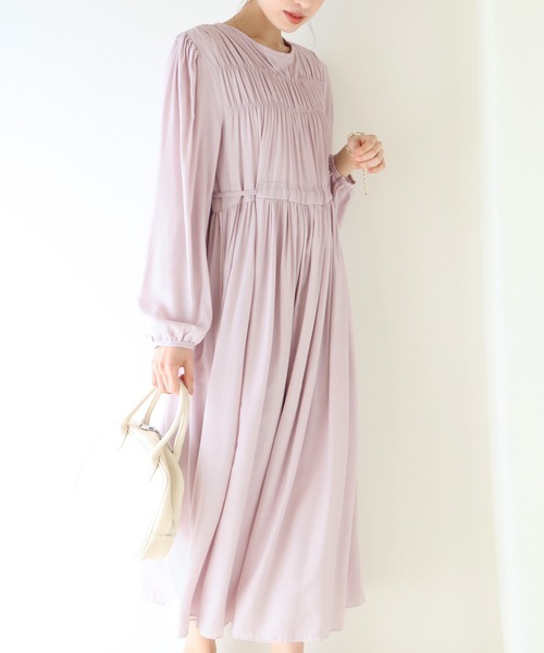 BLUEEAST(ブルーイースト)の「シャーリングシフォンロングワンピース(ワンピース・レディース・ラベンダー/アイボリー/ブラック・MEDIUM)」の17枚目の写真