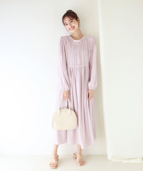 BLUEEAST(ブルーイースト)の「シャーリングシフォンロングワンピース(ワンピース・レディース・ラベンダー/アイボリー/ブラック・MEDIUM)」の18枚目の写真