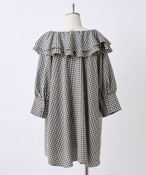 one after another NICE CLAUP（ワンアフターアナザーナイスクラップ）の「ラッフルフリルブラウス（シャツ/ブラウス・レディース・オフホワイト/ブラック/ブラック系その他/グリーン/コーラルピンク・FREE）」の11枚目の写真