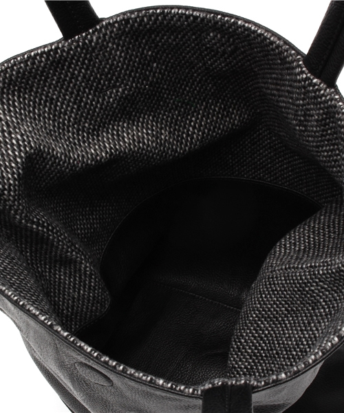 AZUL by moussy（アズールバイマウジー）の「ツイードリバーシブル縦型トートBAG（ショルダーバッグ・メンズ・グレー・FREE）」の4枚目の写真