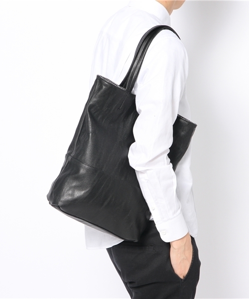 AZUL by moussy（アズールバイマウジー）の「ツイードリバーシブル縦型トートBAG（ショルダーバッグ・メンズ・グレー・FREE）」の2枚目の写真