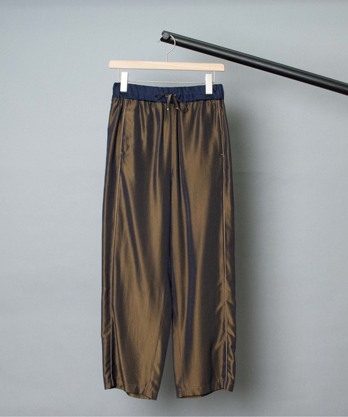 Fantastic Days(ファンタスティックデイズ)の「【 FANTASTICDAYS / ファンタスティックデイズ 】 トリアセテート サイドラインパンツ(その他パンツ・レディース・ベージュ/グリーン・40/36/38)」の1枚目の写真