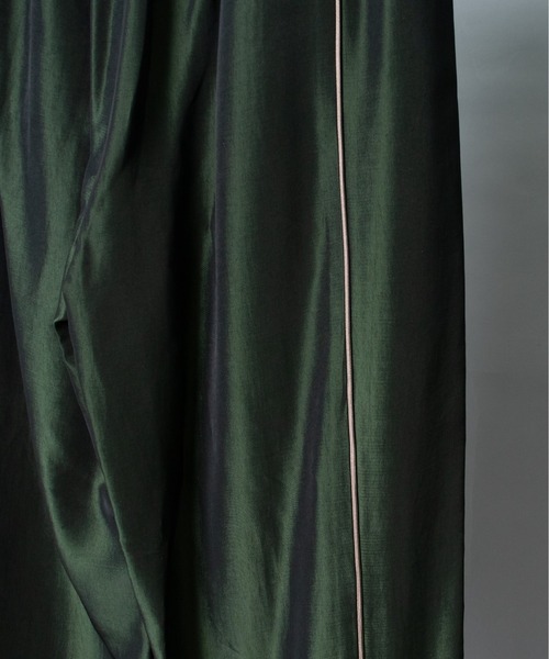 Fantastic Days(ファンタスティックデイズ)の「【 FANTASTICDAYS / ファンタスティックデイズ 】 トリアセテート サイドラインパンツ(その他パンツ・レディース・ベージュ/グリーン・40/36/38)」の16枚目の写真