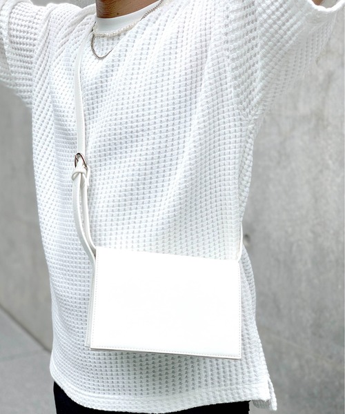 RASVOA（ラスボア）の「フェイクレザーグレースショルダーＢＡＧ（ショルダーバッグ・レディース・ブラック/オフホワイト・FREE）」の19枚目の写真