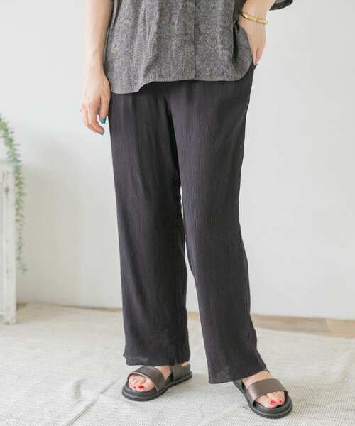 ITEMS URBANRESEARCH（アイテムズ アーバンリサーチ）の「ヨウリュウイージーパンツ（その他パンツ・レディース・ブラック/ベージュ/グリーン・FREE）」の2枚目の写真