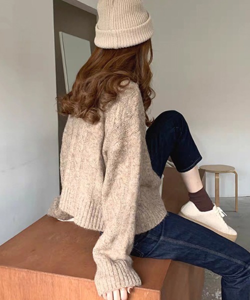 ABITOKYO（アビトーキョー）の「ケーブルニットカーディガン（カーディガン/ボレロ・レディース・ベージュ/モカ/パープル/マスタード/ネイビー/オレンジ/ダークグリーン/ボルドー/グレー・FREE）」の11枚目の写真