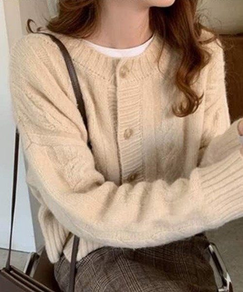 ABITOKYO（アビトーキョー）の「ケーブルニットカーディガン（カーディガン/ボレロ・レディース・ベージュ/モカ/パープル/マスタード/ネイビー/オレンジ/ダークグリーン/ボルドー/グレー・FREE）」の18枚目の写真