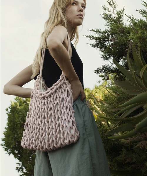 ALIENINA（アリエニーナ）の「【ALIENINA/アリエニーナ】ショルダーバッグ　ハンドメイド　コットンロープ バッグ（ショルダーバッグ・レディース・ブラック/ベージュ/ライトブラウン/ホワイト・FREE）」の19枚目の写真