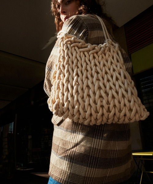 ALIENINA（アリエニーナ）の「【ALIENINA/アリエニーナ】ショルダーバッグ　ハンドメイド　コットンロープ バッグ（ショルダーバッグ・レディース・ブラック/ベージュ/ライトブラウン/ホワイト・FREE）」の15枚目の写真