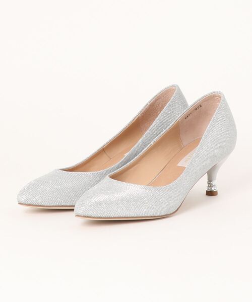 JILL STUART(ジルスチュアート)の「アーモンドトゥパンプス(パンプス・レディース・ブラック/ゴールド/ベージュ/ブラック系その他/ライトピンク/マルチ/シルバー・24.0cm/23.5cm/24.5cm/23.0cm/22.5cm/22.0cm)」の5枚目の写真