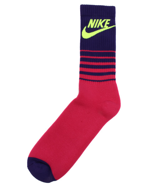 NIKE SPORTSWEAR（ナイキスポーツウェアー）の「ユニセックス ナイキ ボーダーソックス NIKE MENS CLASSIC STRIPED HBR SOCKS SX4938（ソックス/靴下・メンズ・ブルー/ブラック/レッド/パープル/ライトブルー/オレンジ/ホワイト・27cm/24cm）」の5枚目の写真