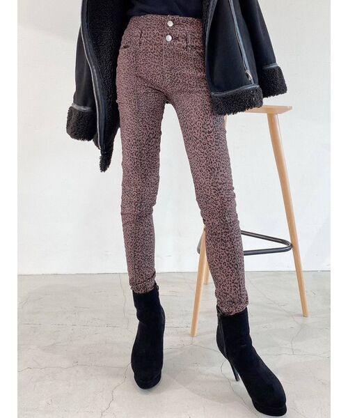 RESEXXY(リゼクシー)の「カラースキニーパンツ(その他パンツ・レディース・ブラック/オレンジ/その他1・FREE)」の3枚目の写真