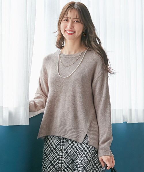ANY SIS(エニィスィス)の「【洗える】モチモチラウンドヘム ニット(ニット/セーター・レディース・ピンク系/黄土色系/ライトグレー系/アイボリー系・0)」の3枚目の写真